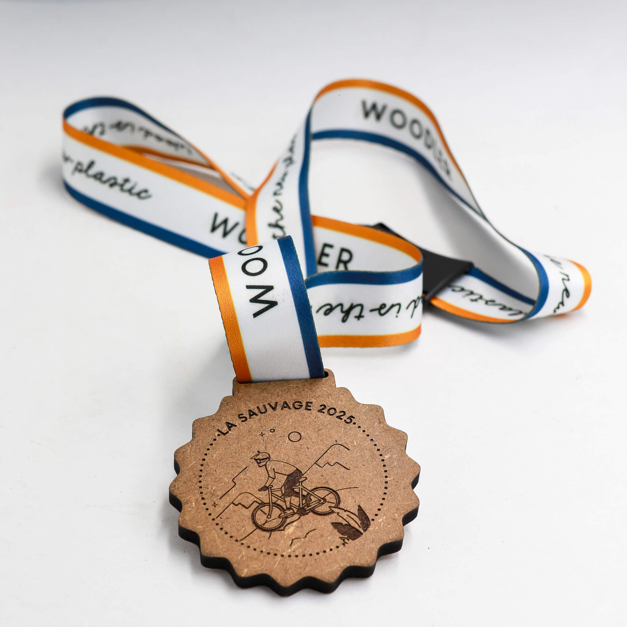 Médailles en bois personnalisées – Pour vos événements sportifs, culturels ou professionnels
