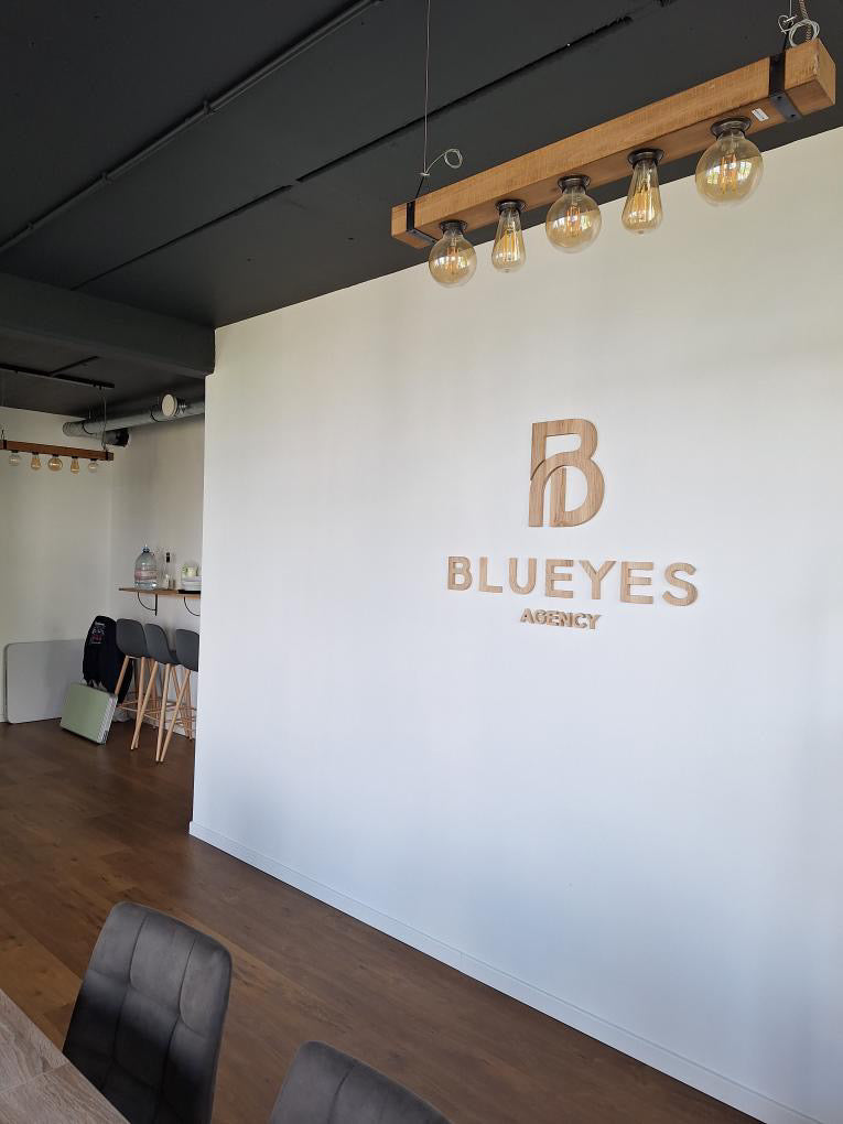 Création d'un logo en bois