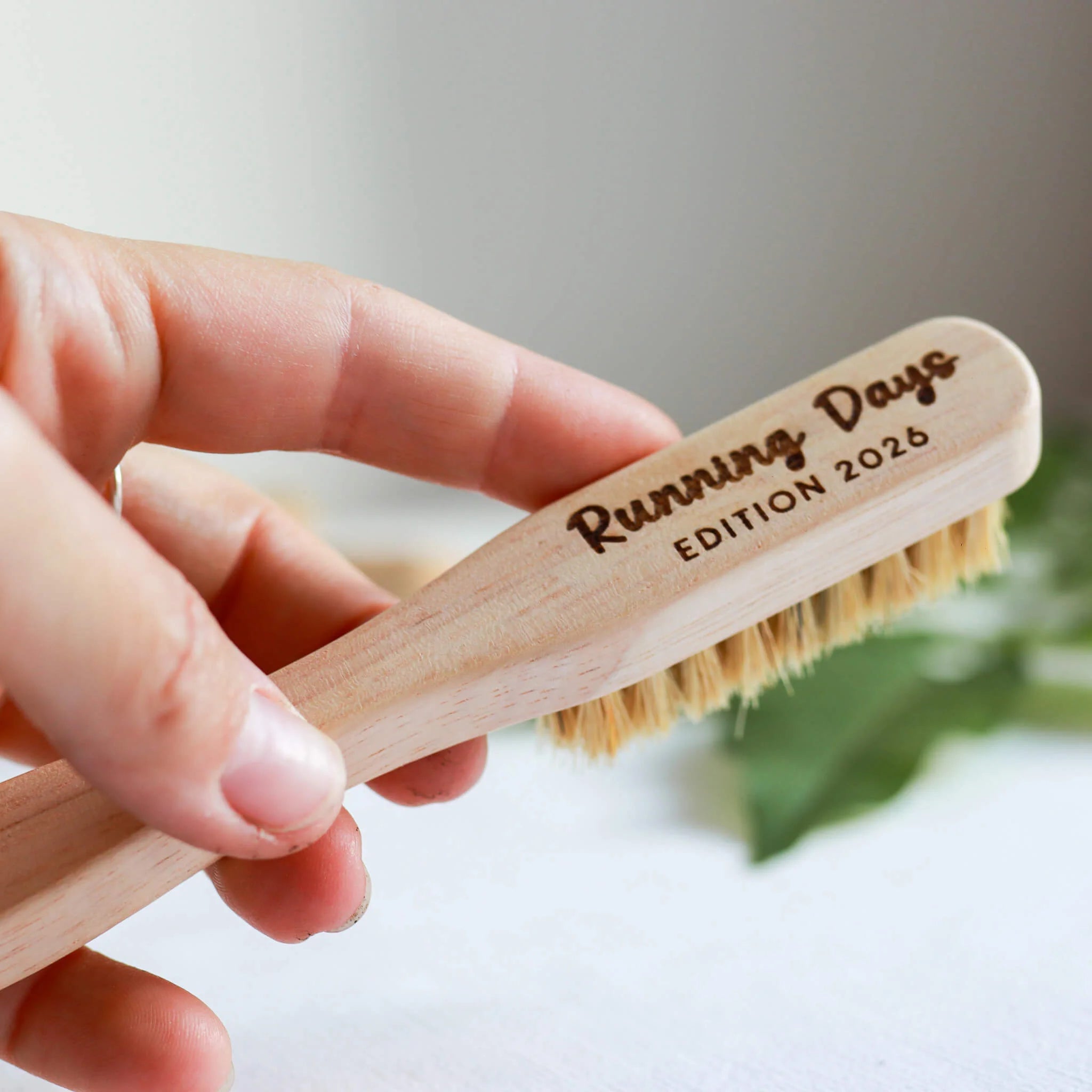 Brosse à Chaussures en Bois Personnalisée – Récompense Sportive